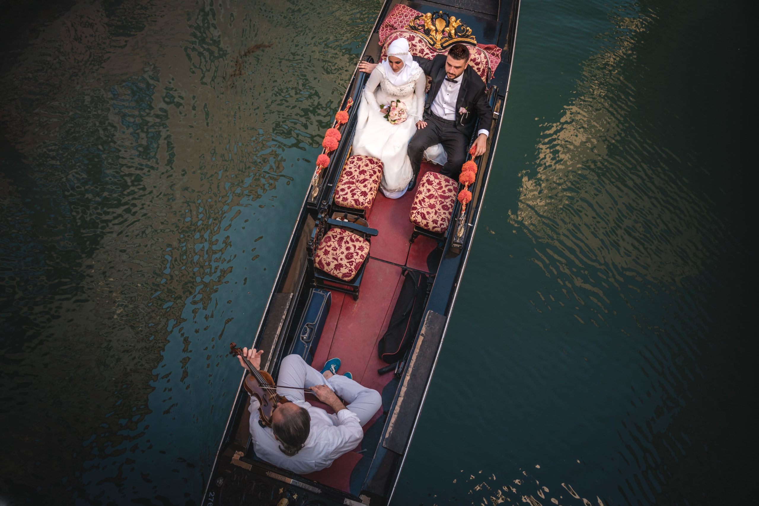 wedding ceremony on a gondola