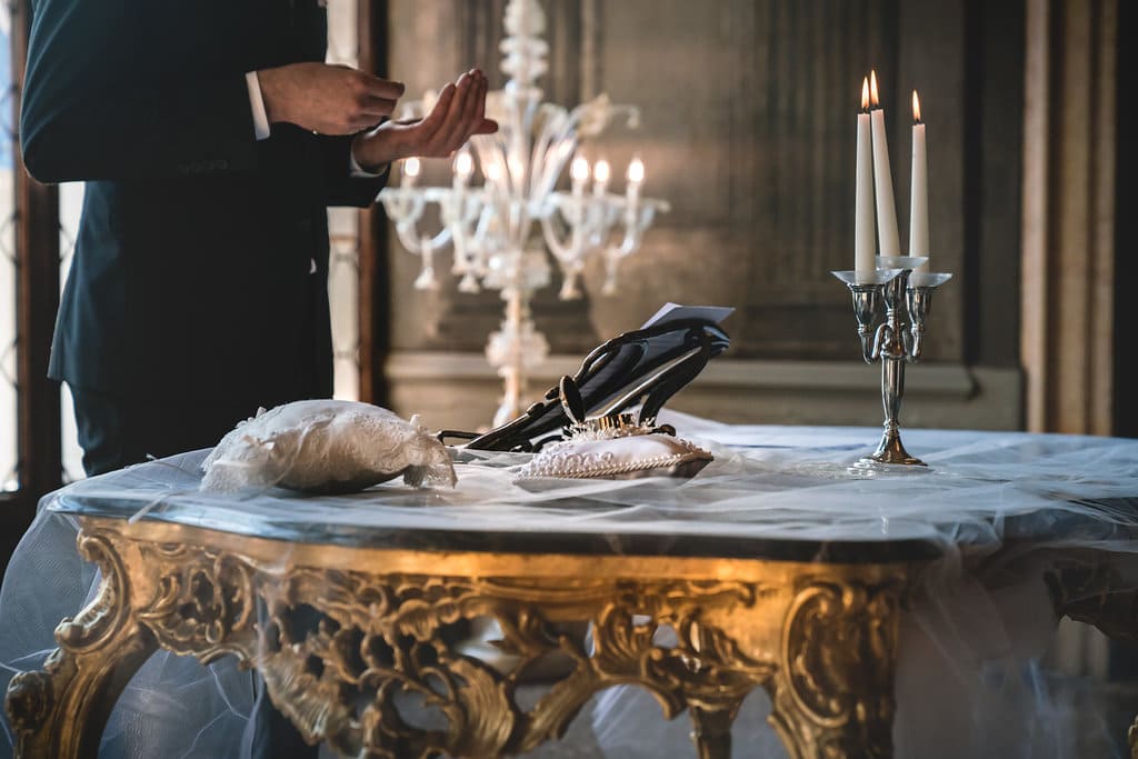 Romantic wedding ceremony in a Venetian palace